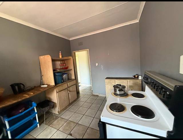 6 BEDROOM HOUSE FOR SALE IN VANDERBIJLPARK SW 5